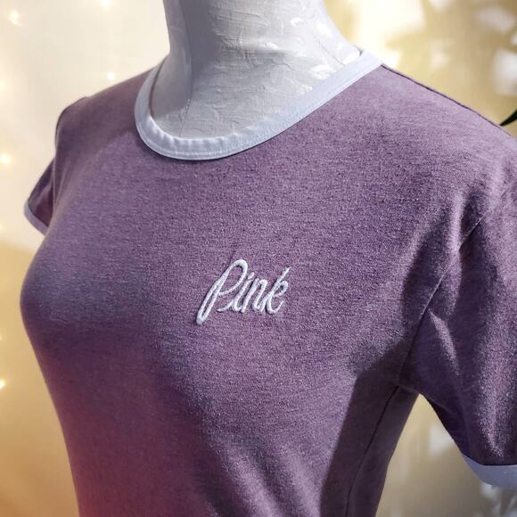 PINK Victoria's Secret Spellout Embroidered Logo Ringer T-Shirt Women's XS Top - Picture 3 of 7